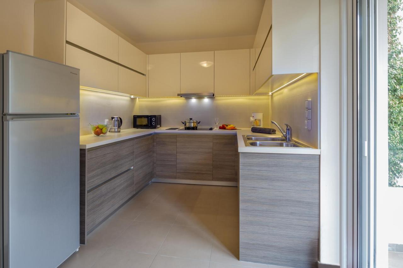 Sagittarius - Faliro Sea Side Apartment Atenas Exterior foto